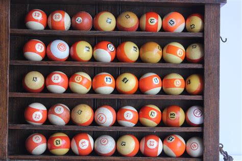 LUCKY 13 BILLIARD .